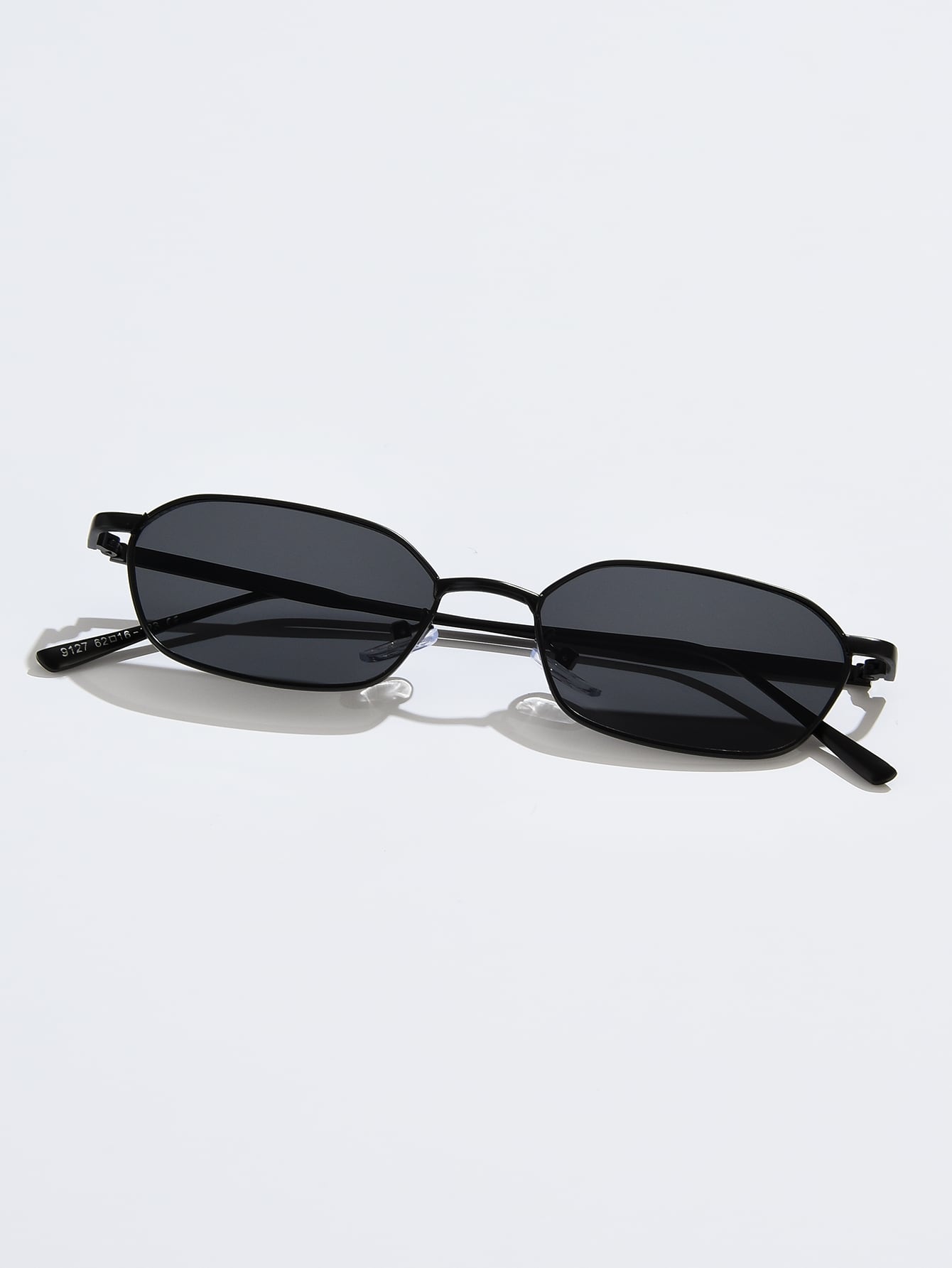 Модные очки в металлической оправе в стиле ретро с тонированными линзами для модного винтажного образа модные модные очки в квадратной оправе с тонированными линзами