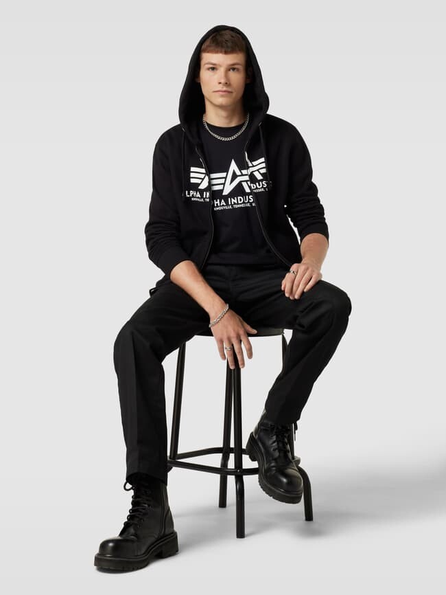 

Футболка с принтом этикетки модели «BASIC» Alpha Industries, черный