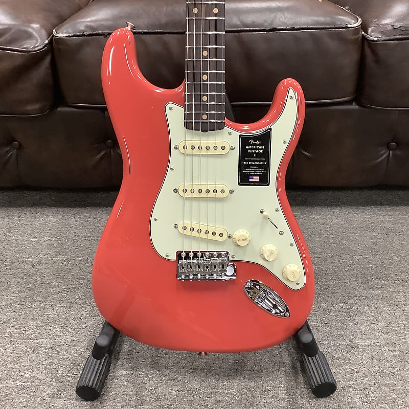 

Электрогитара 2023 Fender American Vintage II 1961 Stratocaster Fiesta Red