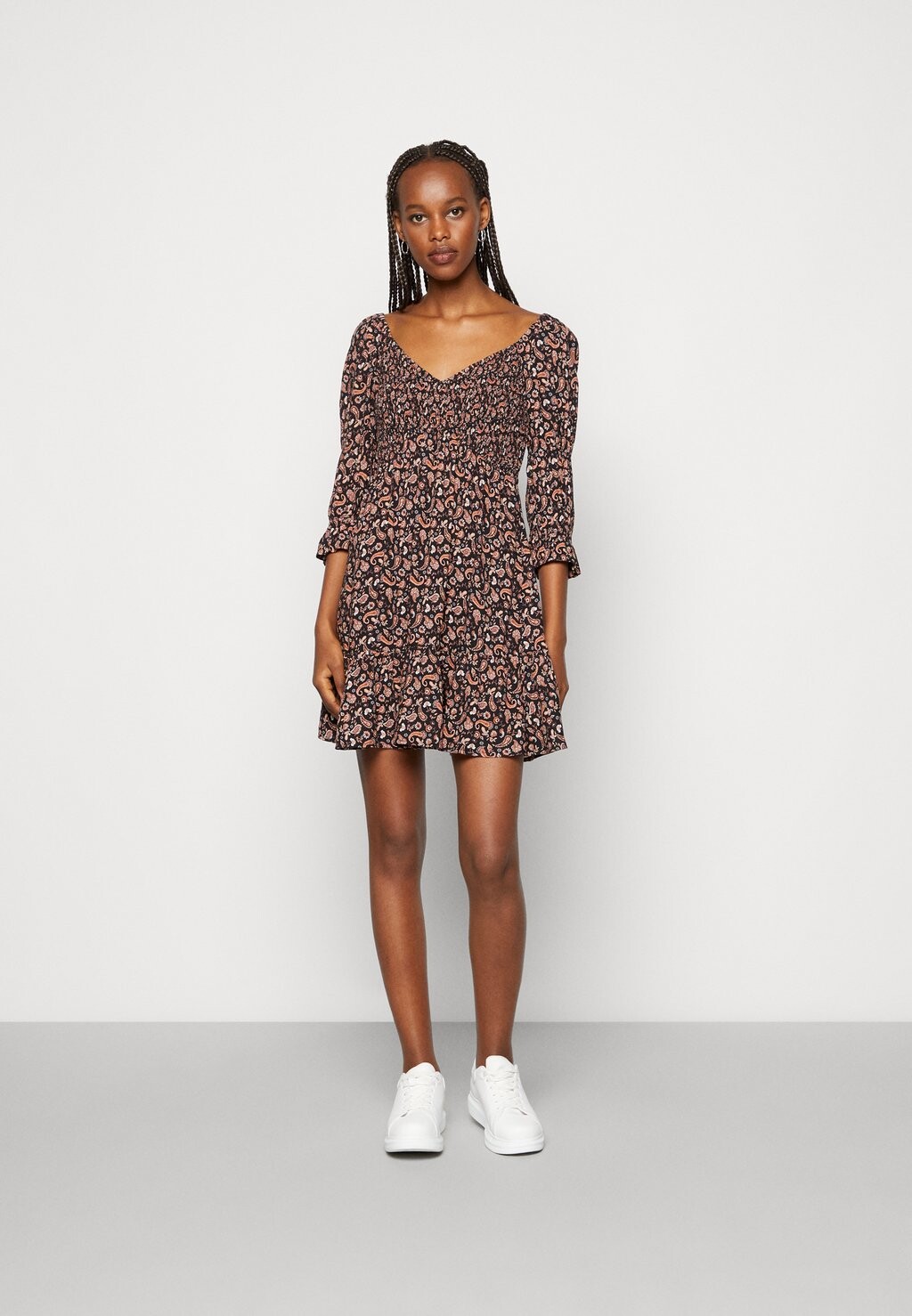 

Повседневное платье Hollister Co., черный