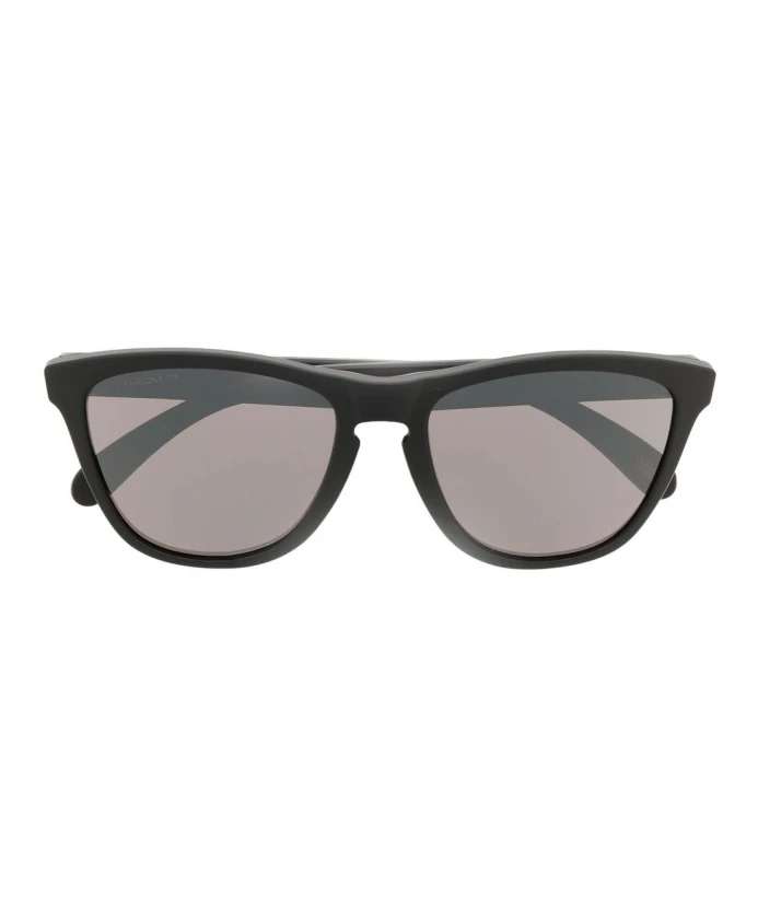 

Стильные солнцезащитные очки Oakley, черный