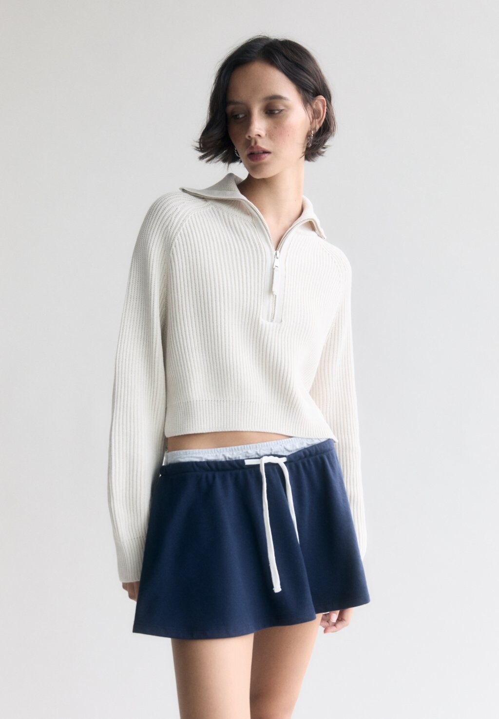 

Вязаный свитер CROPPED QUARTER PULL&BEAR, цвет beige