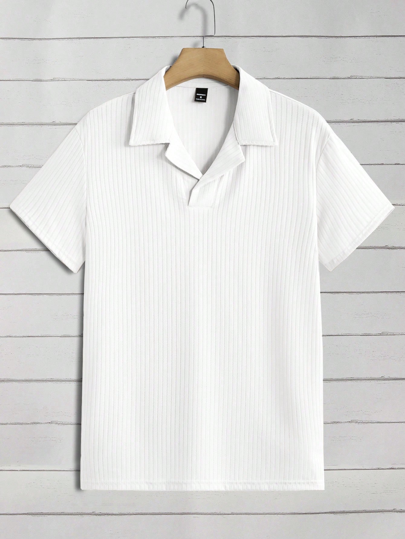 Мужская однотонная повседневная трикотажная рубашка в рубчик Manfinity Hypemode, белый цена и фото