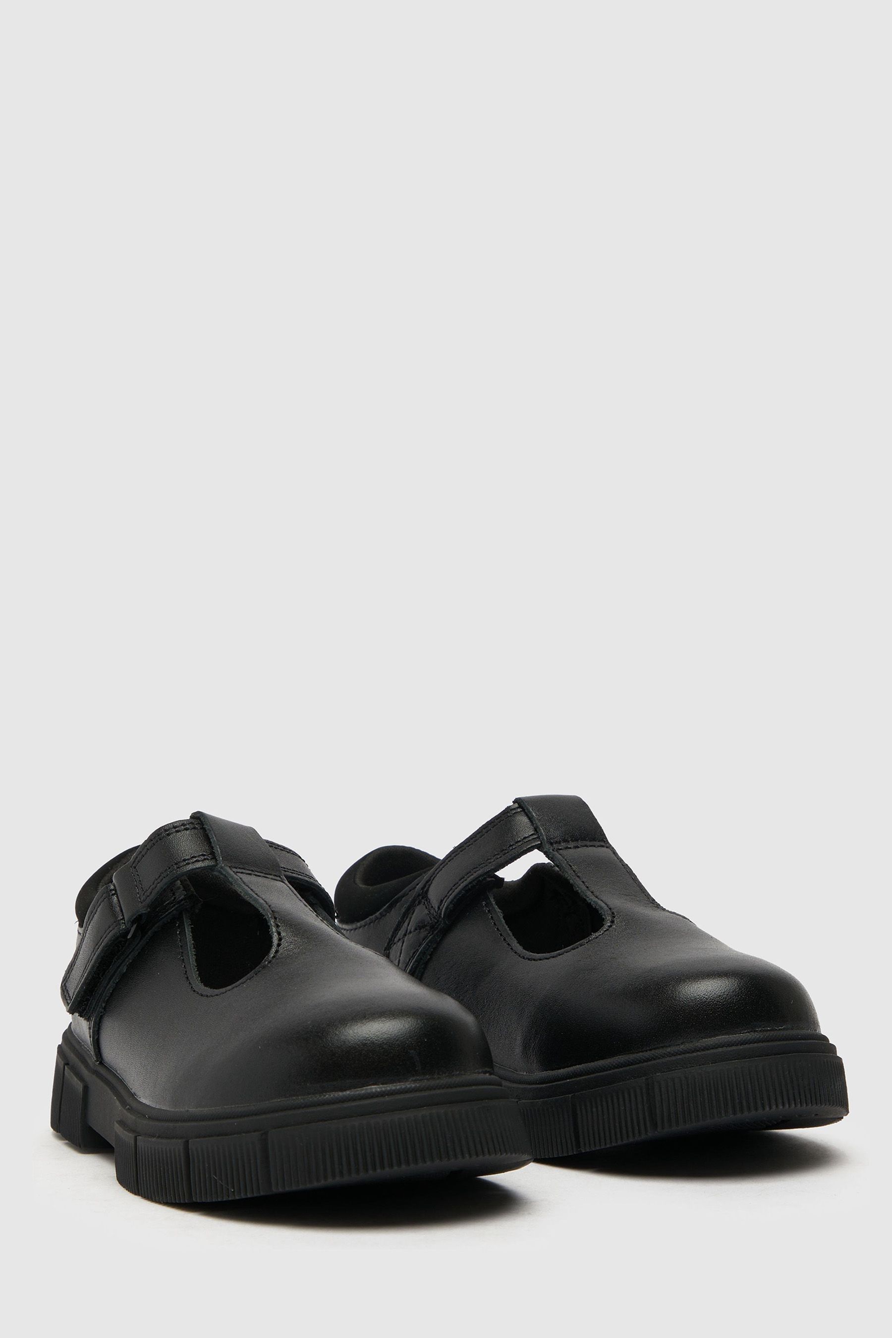 Черные кожаные туфли с Т-образным ремешком и широкой посадкой с петлицами Schuh, черный