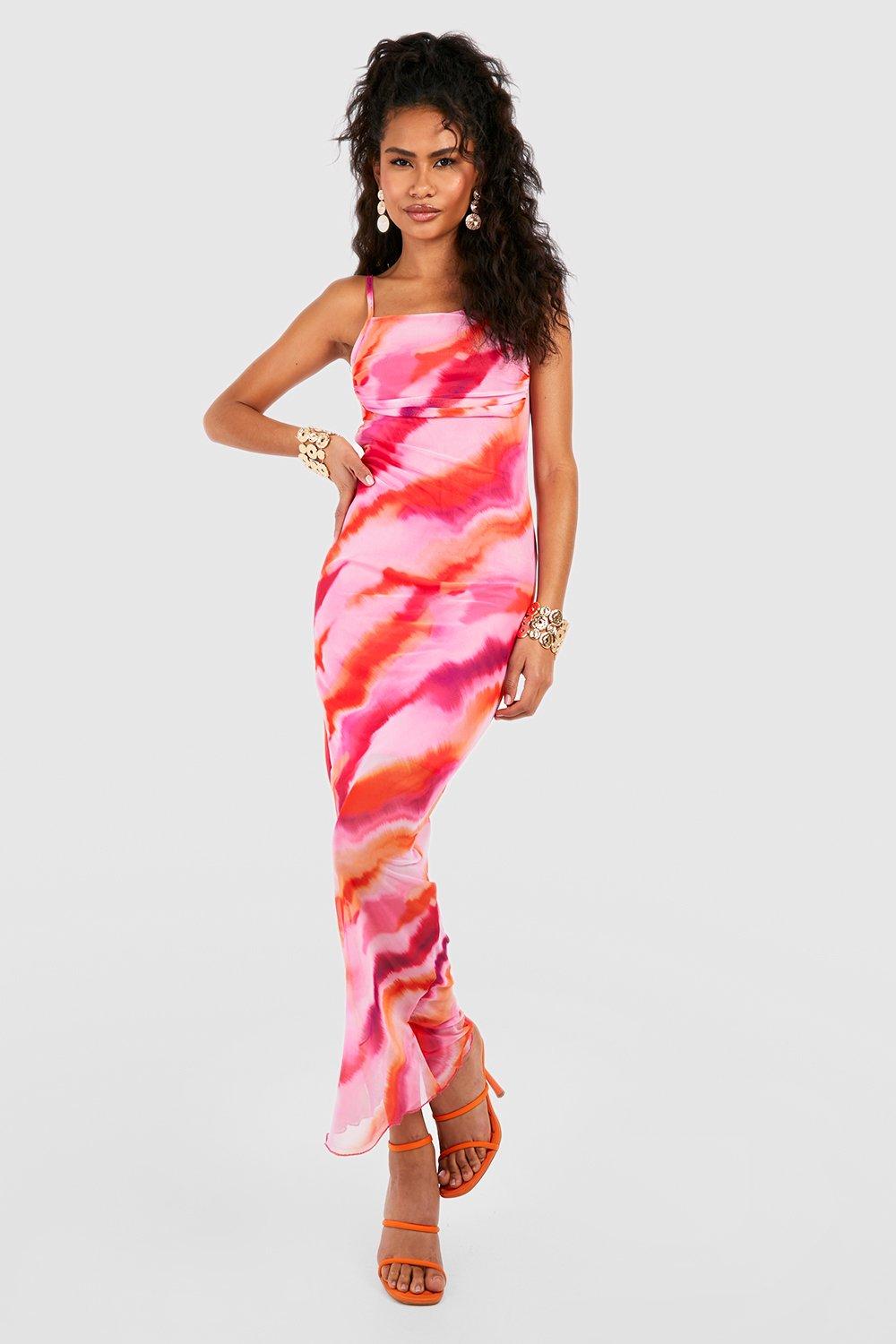Платье-комбинация с абстрактным принтом Boohoo, розовый