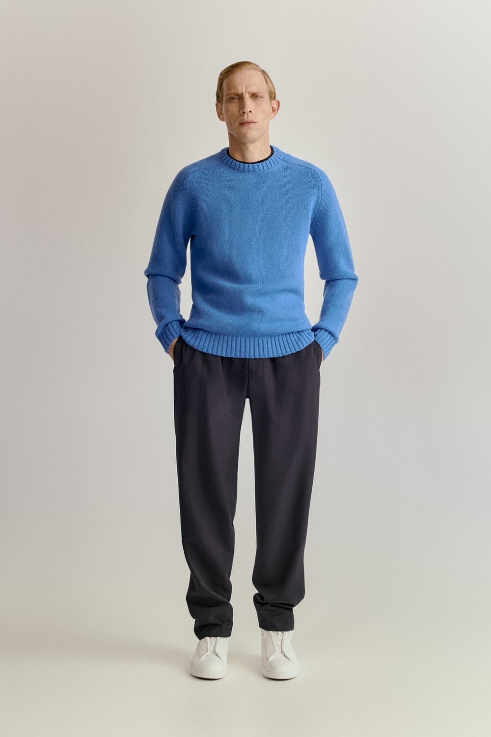 

Свитер с нашивками на локтях, ограниченный выпуск ZARA, синий