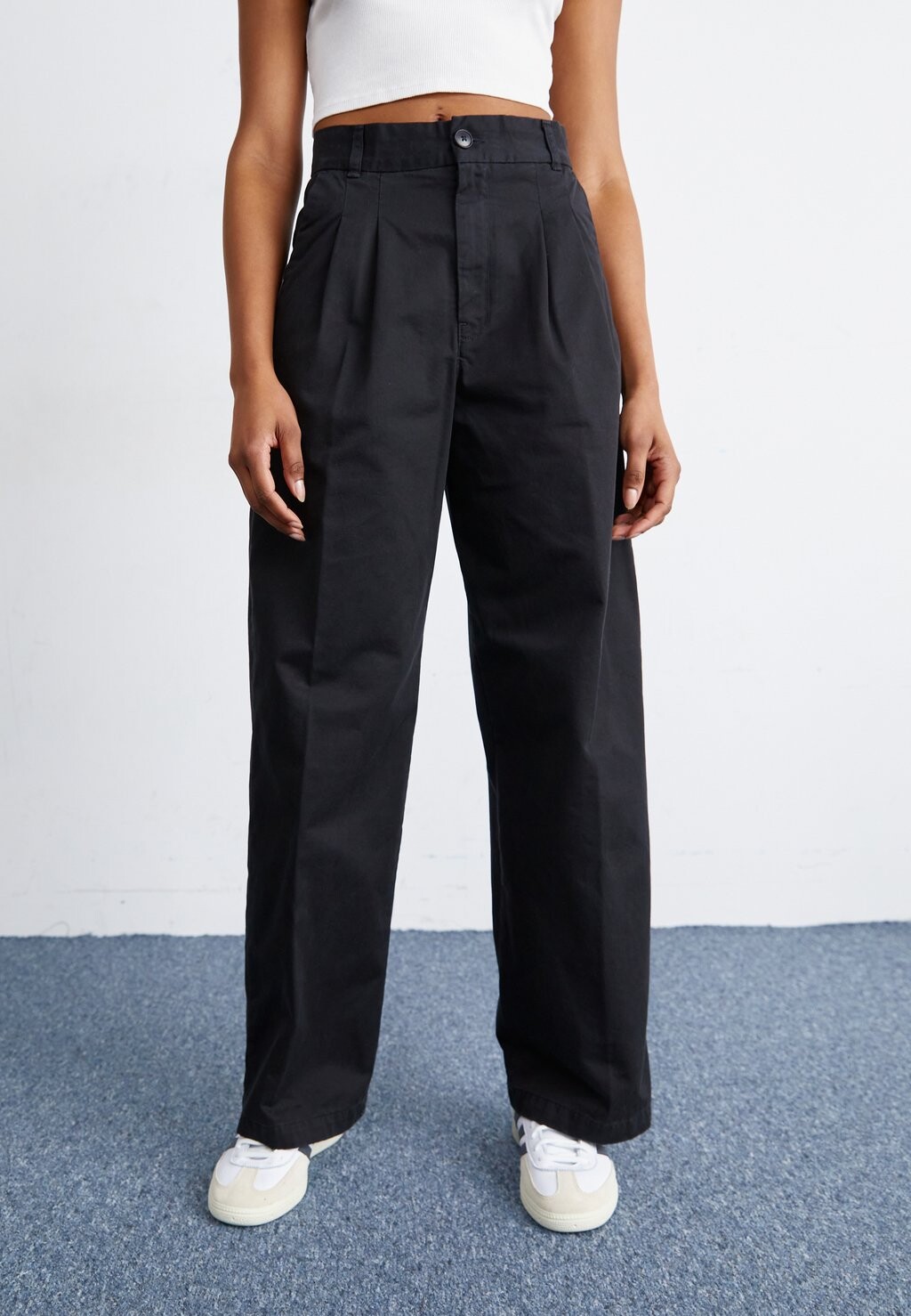 

Брюки LEOLA PANT Carhartt WIP, цвет black