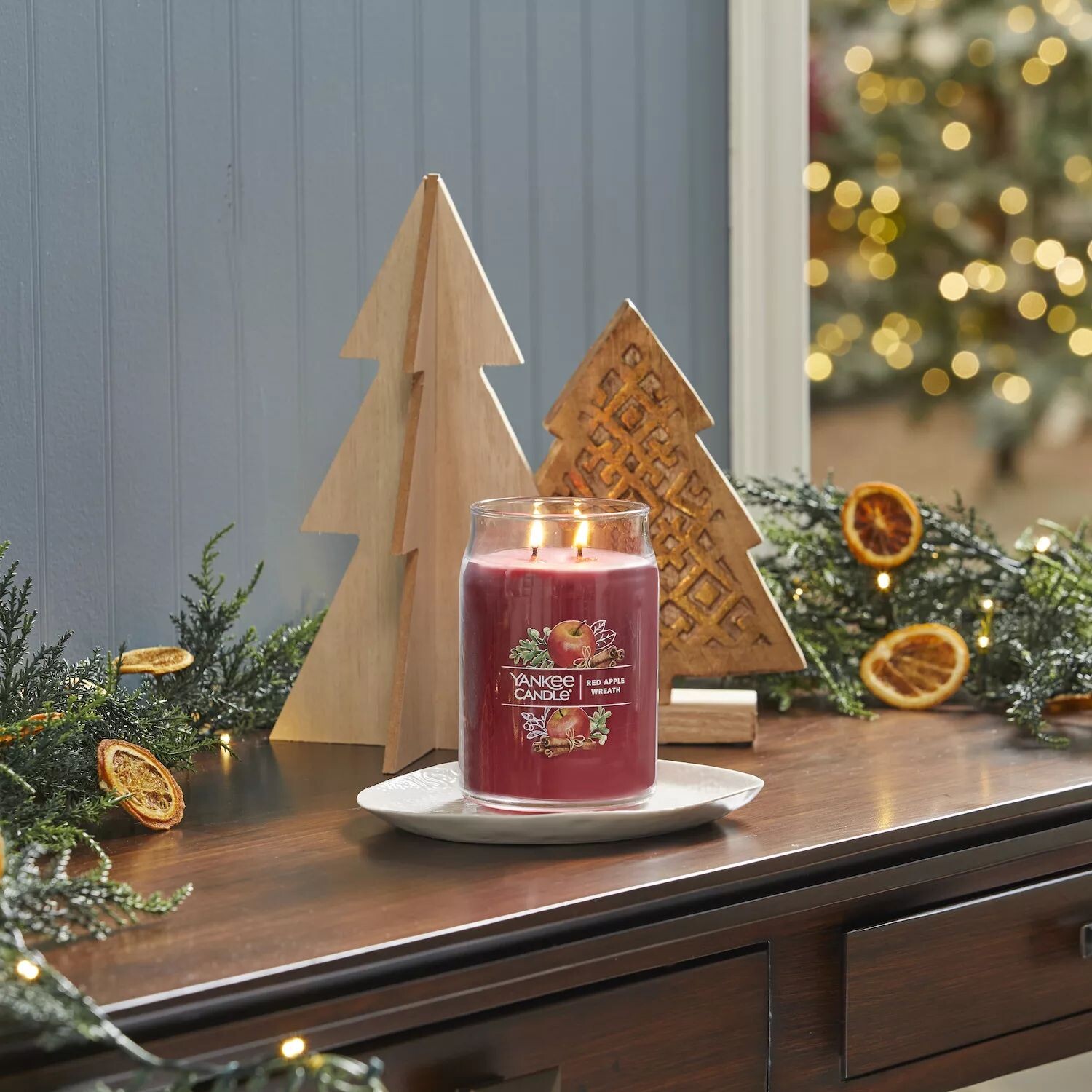 

Yankee Candle Red Apple Wreath Signature Большая банка для свечей