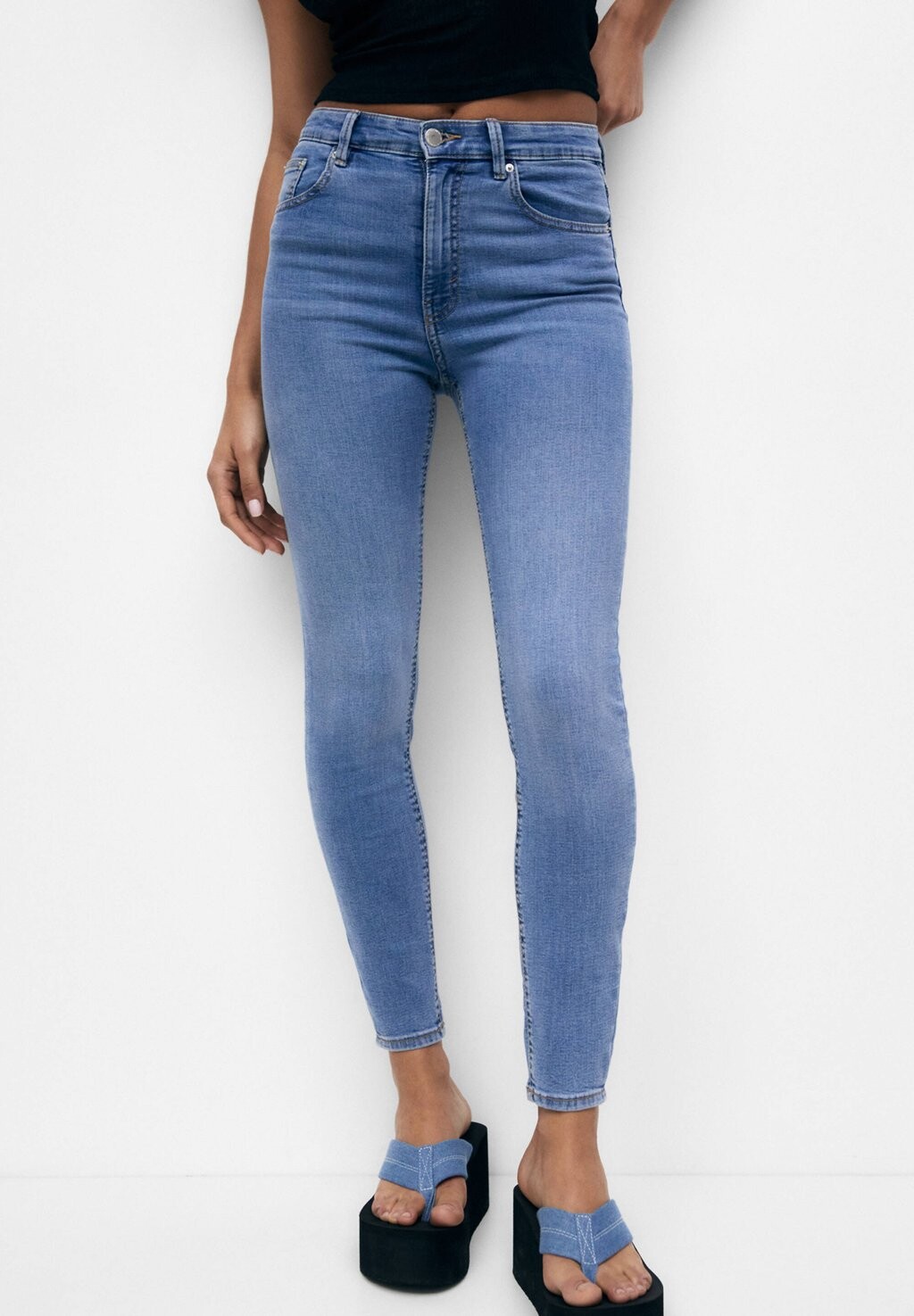 

Джинсы Skinny Fit PULL&BEAR, синий