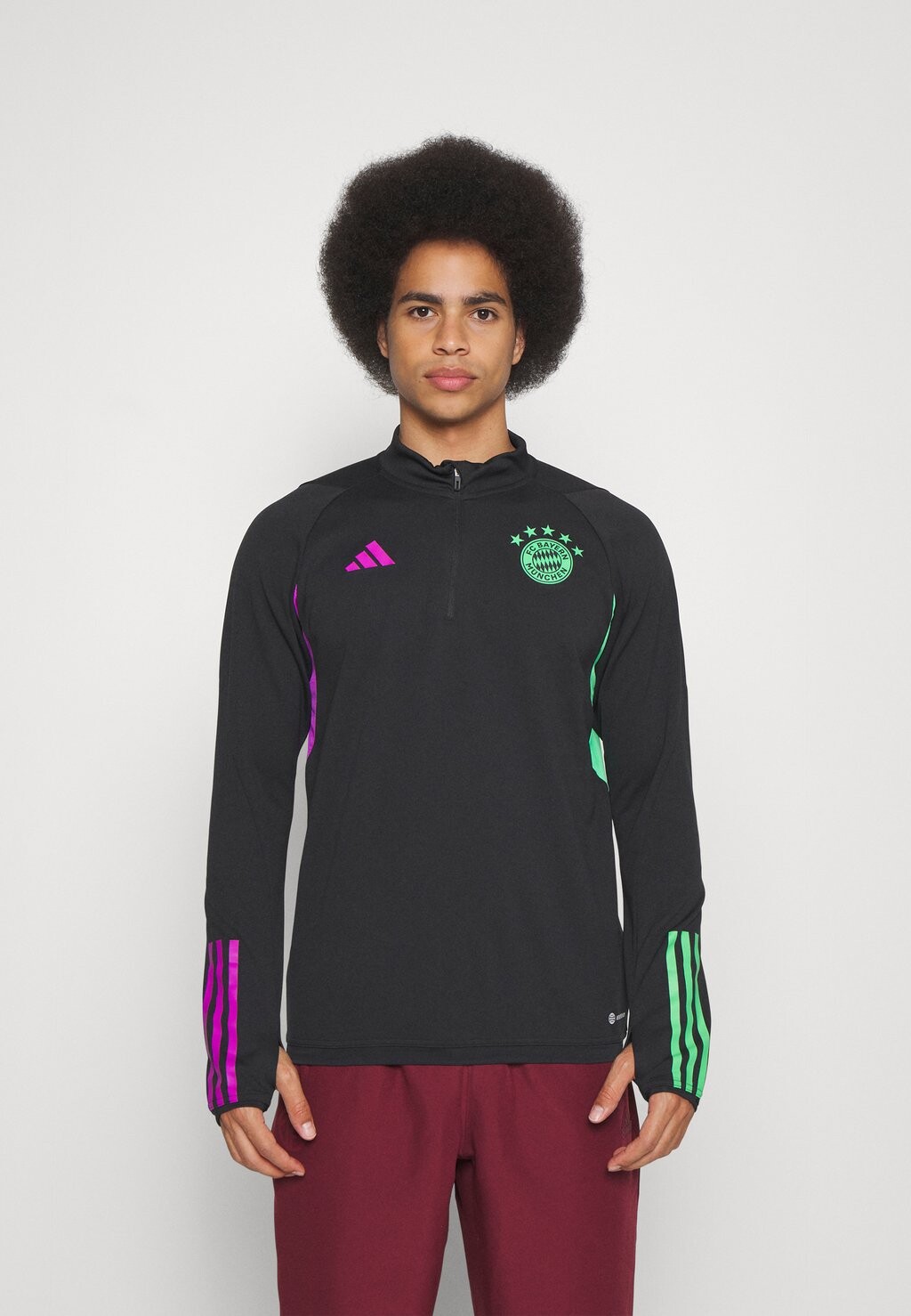 

Спортивная футболка Adidas