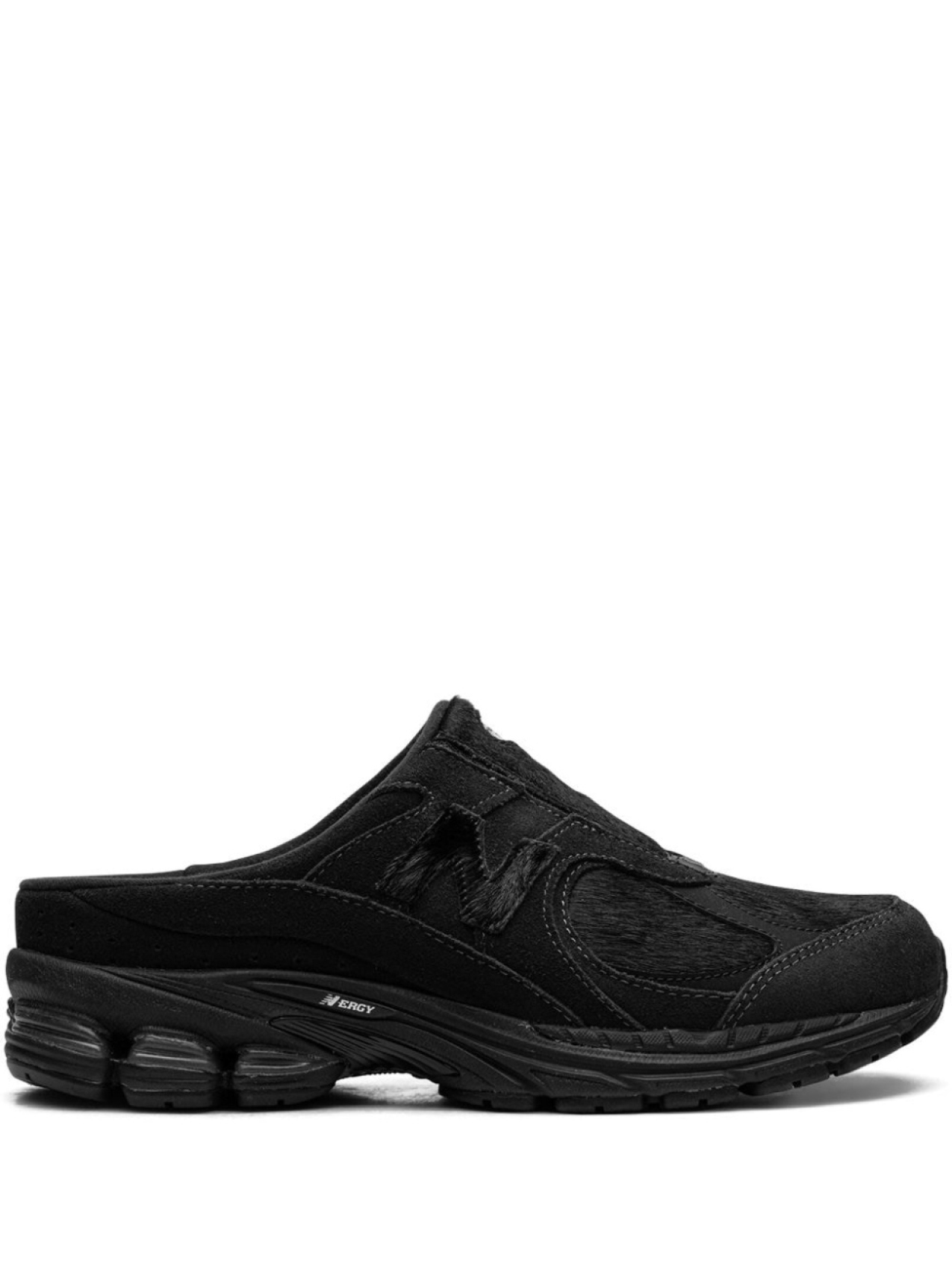 

Мюли 2002R Triple Black Pony Hair New Balance, черный