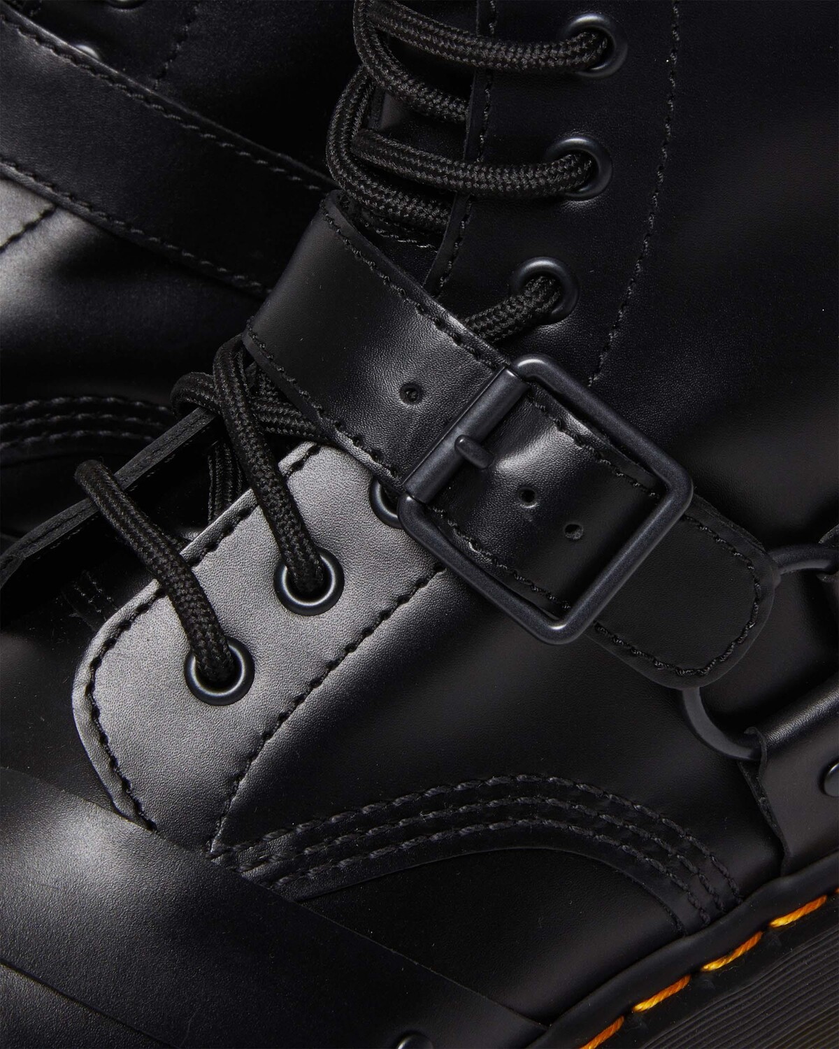 

Высокие кожаные ботинки на шнуровке 1914 Harness Dr. Martens