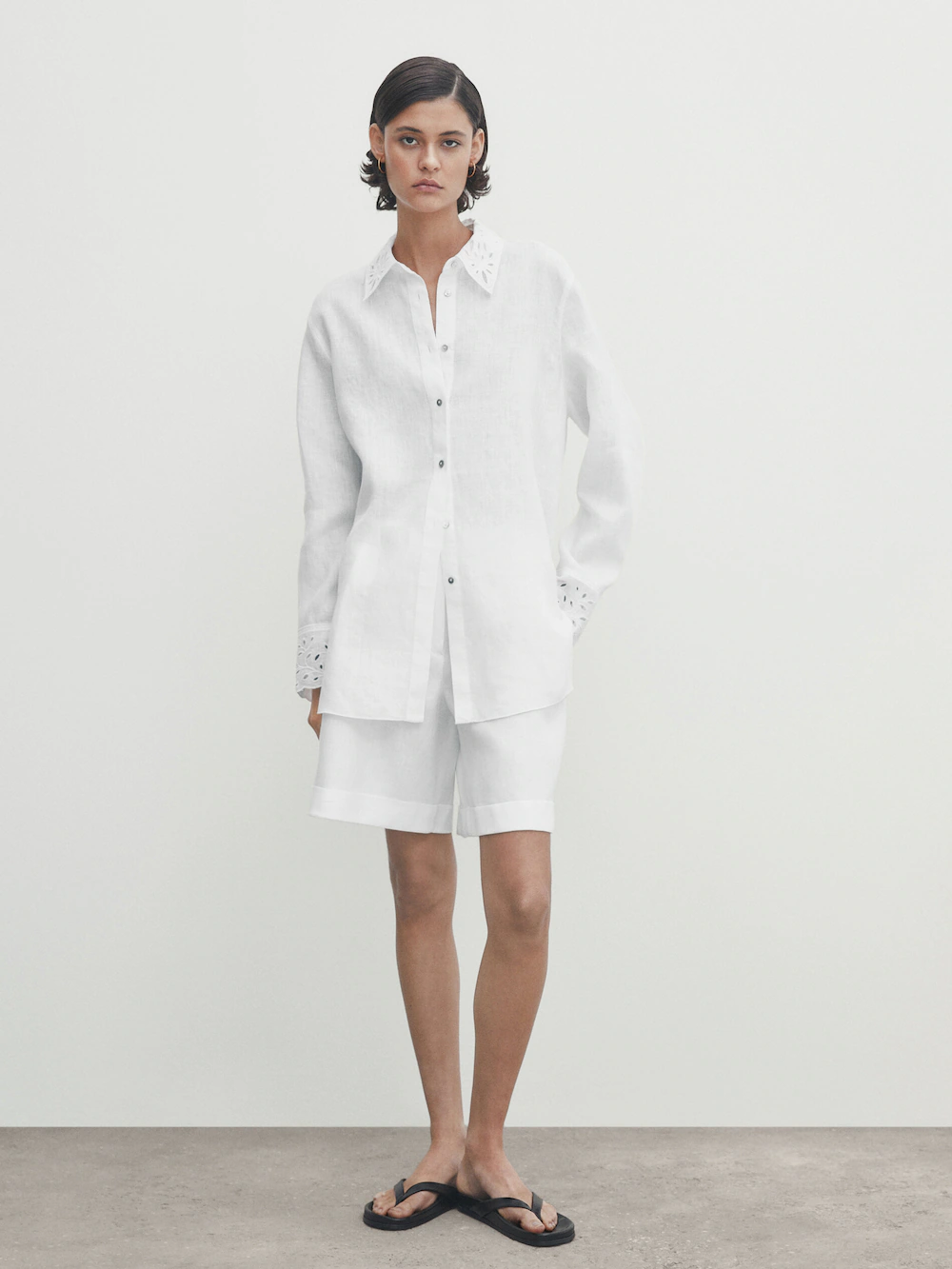 

Рубашка из льна с вышивкой Massimo Dutti, белый