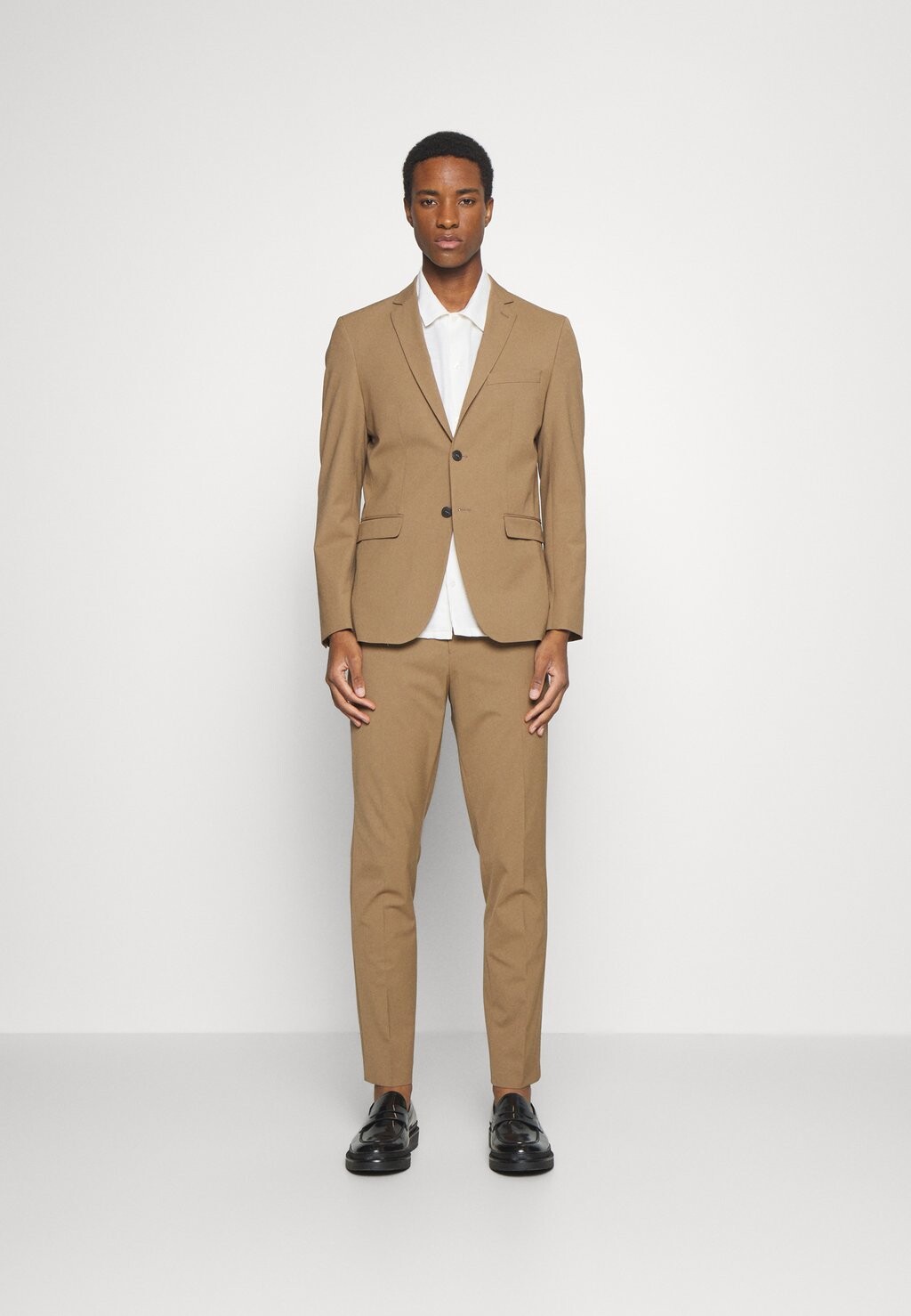 

Костюм SLHSLIM LIAM SUIT FLEX Selected Homme, цвет camel