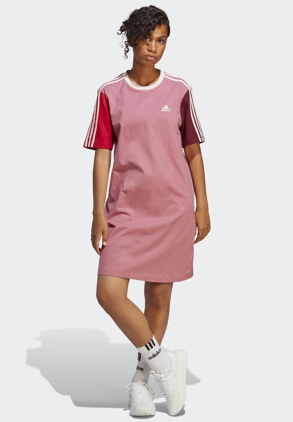 

Трикотажное платье Adidas
