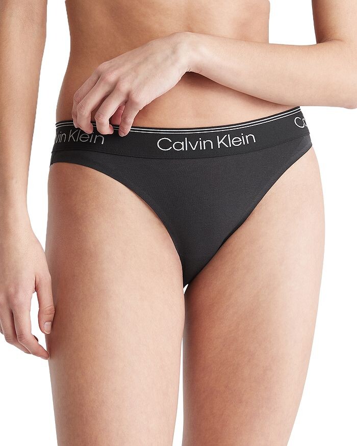 

Логотип Атлетик Танга Calvin Klein