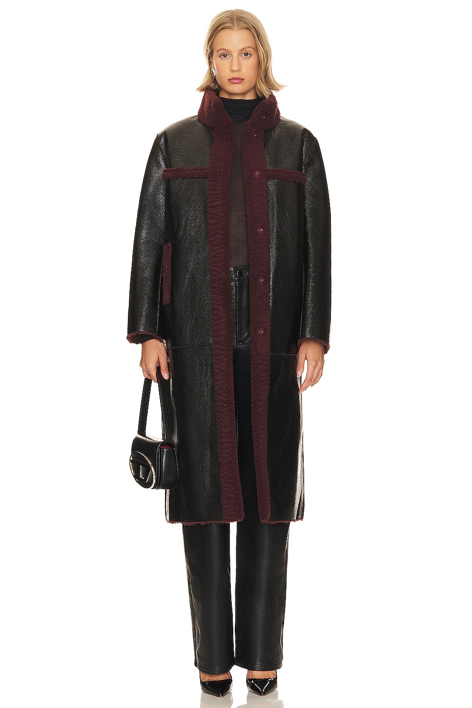 

Пальто Apparis Tilly Patent Reversible, цвет Noir & Burgundy