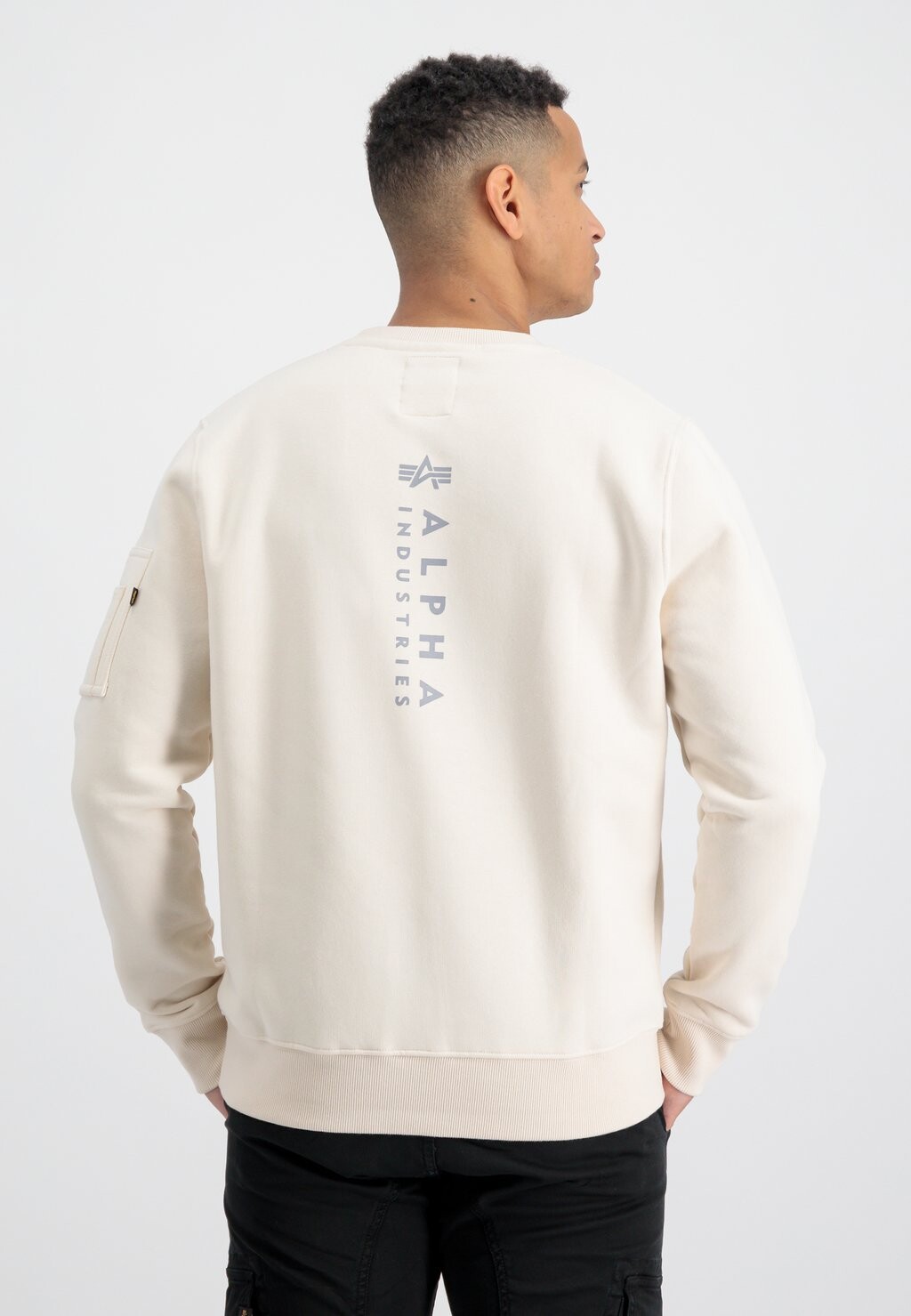 

Толстовка Alpha Industries EMB, цвет jet stream white