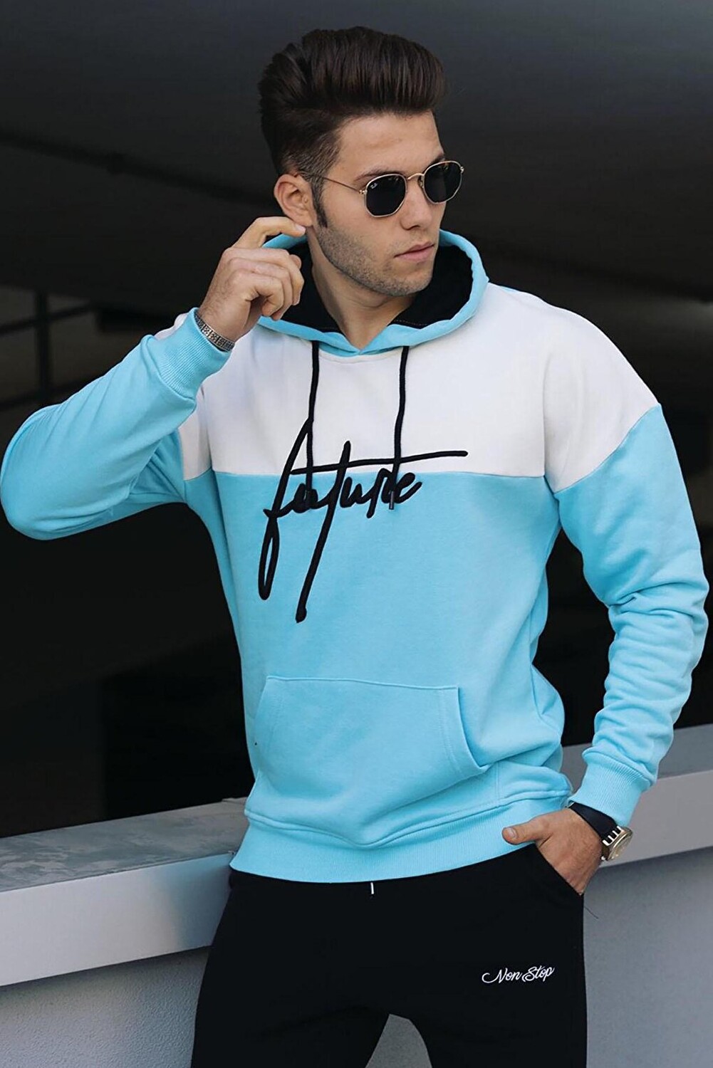 

Бирюзовый свитшот Color Block 4748 MADMEXT