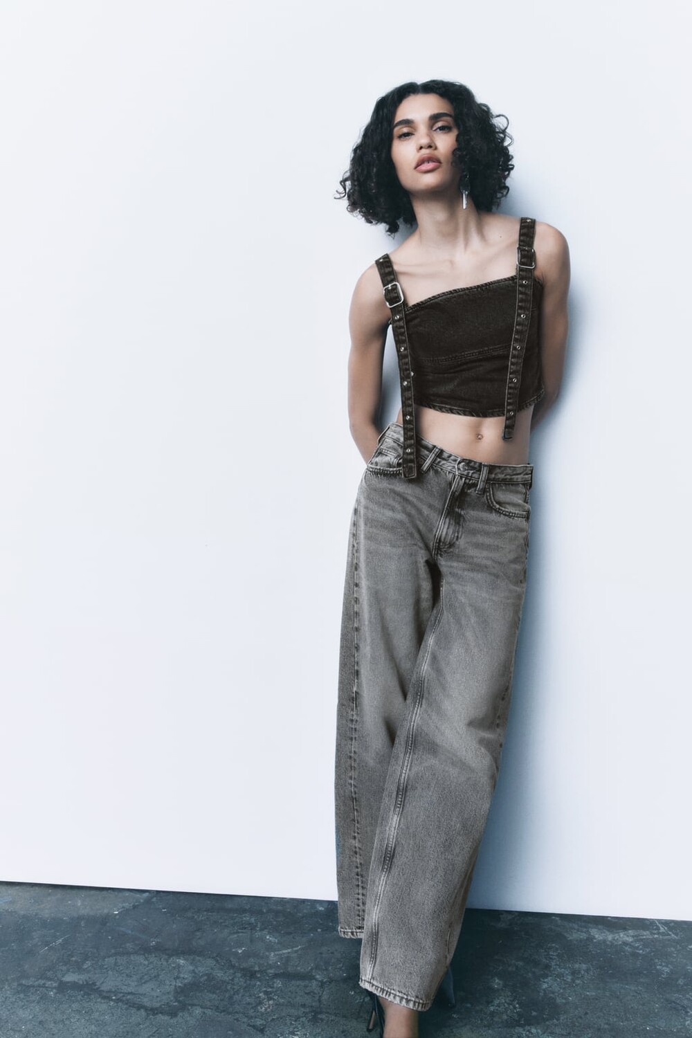 

Топ из денима TRF с пряжками ZARA, коричневый