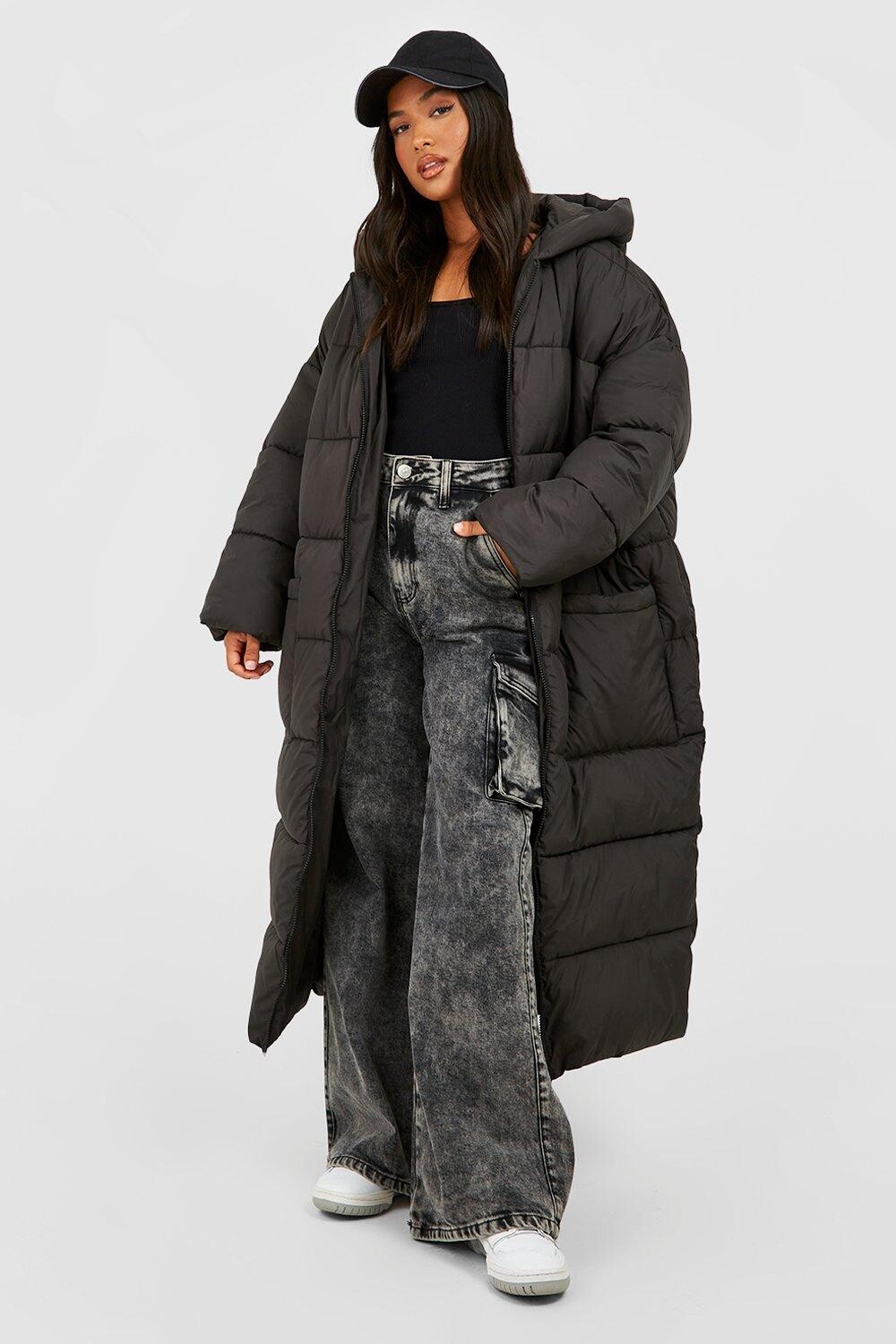 

Длинный пуховик Petite с капюшоном boohoo, черный