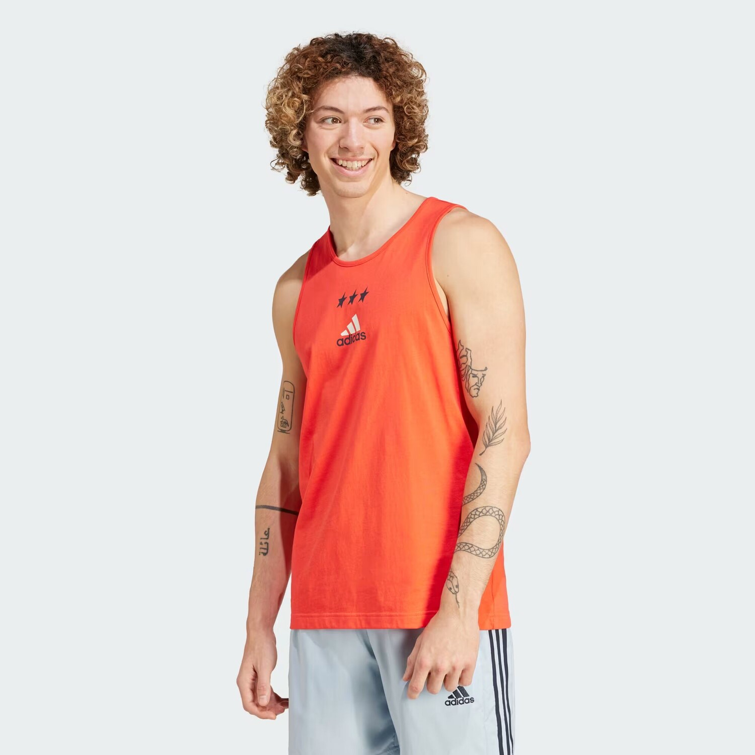 

Майка с графическим рисунком Americana Adidas, цвет Bright Red
