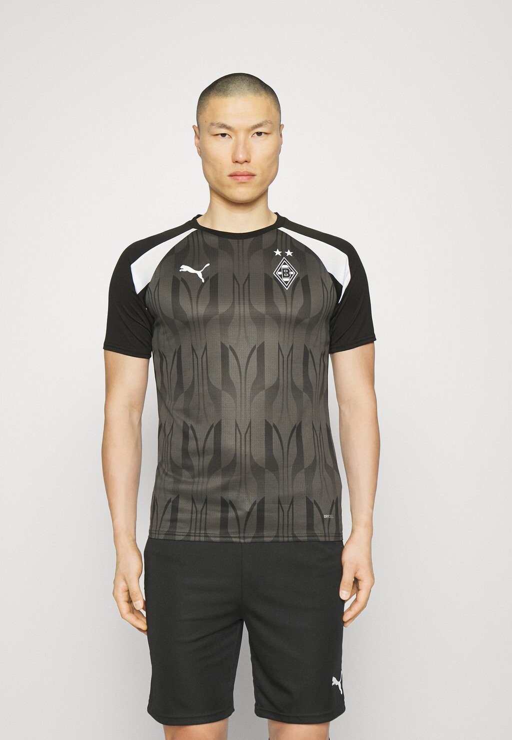 

Спортивная футболка Puma