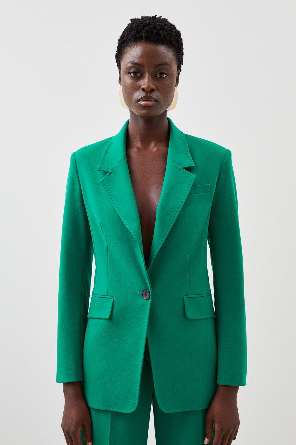 Приталенный однобортный пиджак с карманами Karen Millen, зеленый кожаный однобортный пиджак с запахом сзади karen millen нейтральный