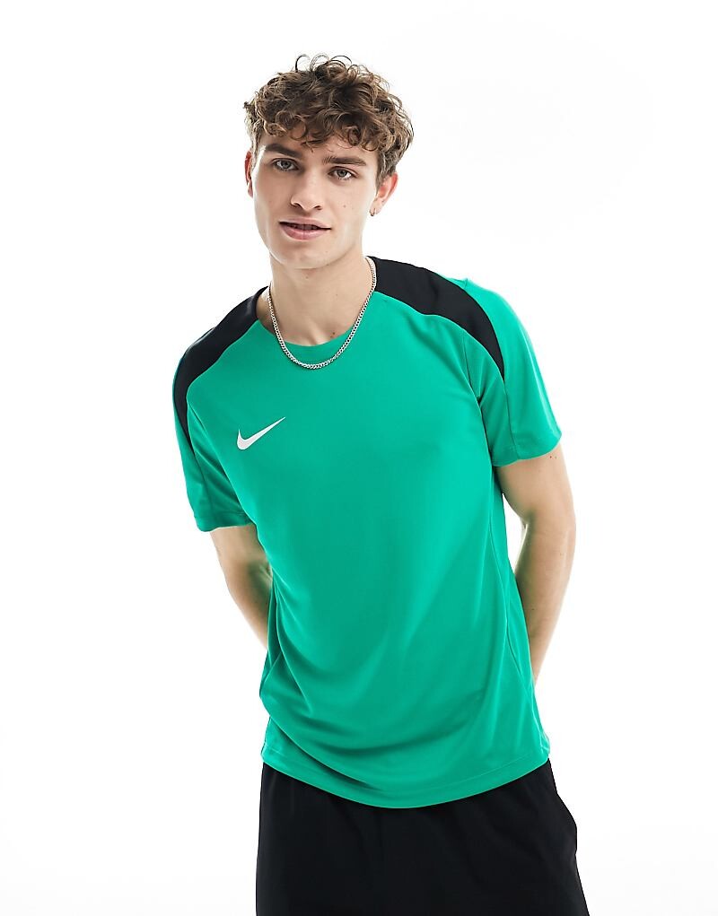 

Футболка Nike Football – Strike