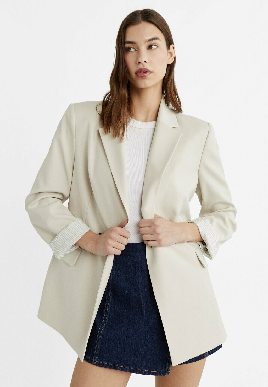 Блейзер TAILORED WITH BUTTONS Stradivarius, цвет white