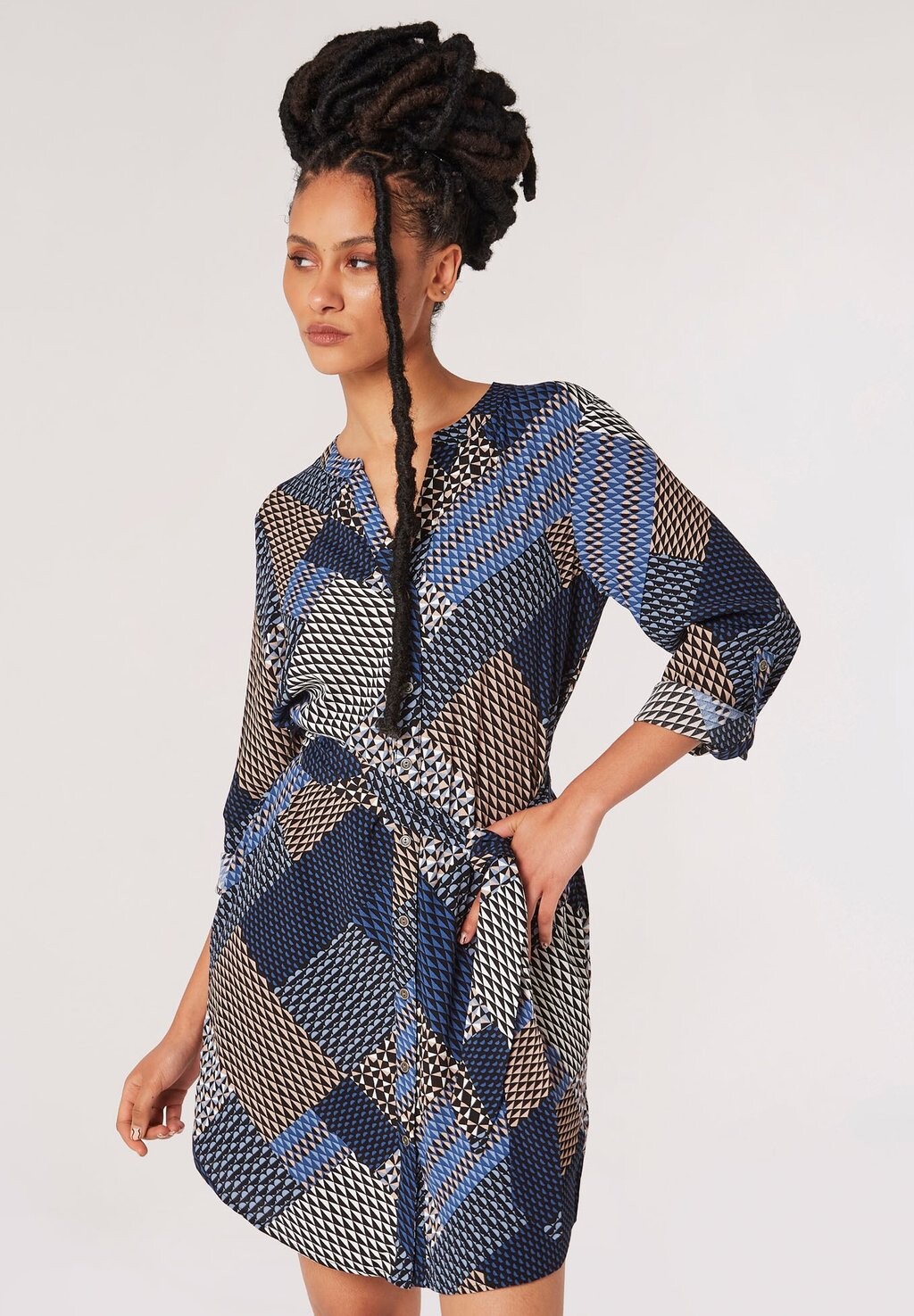 

Платье-блузка GEO PATCHWORK Apricot, цвет navy
