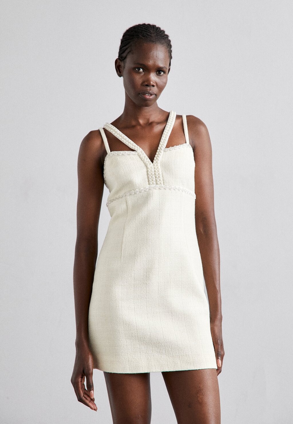 

Элегантное платье Robe Tweed Supenders Galon Bijou sandro, цвет ecru
