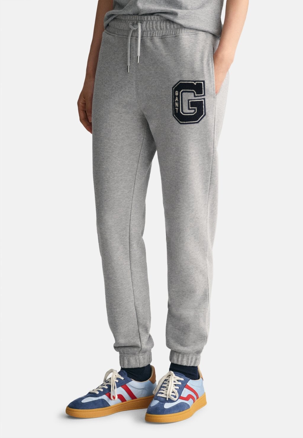 

Спортивные брюки GANT, вереск серый