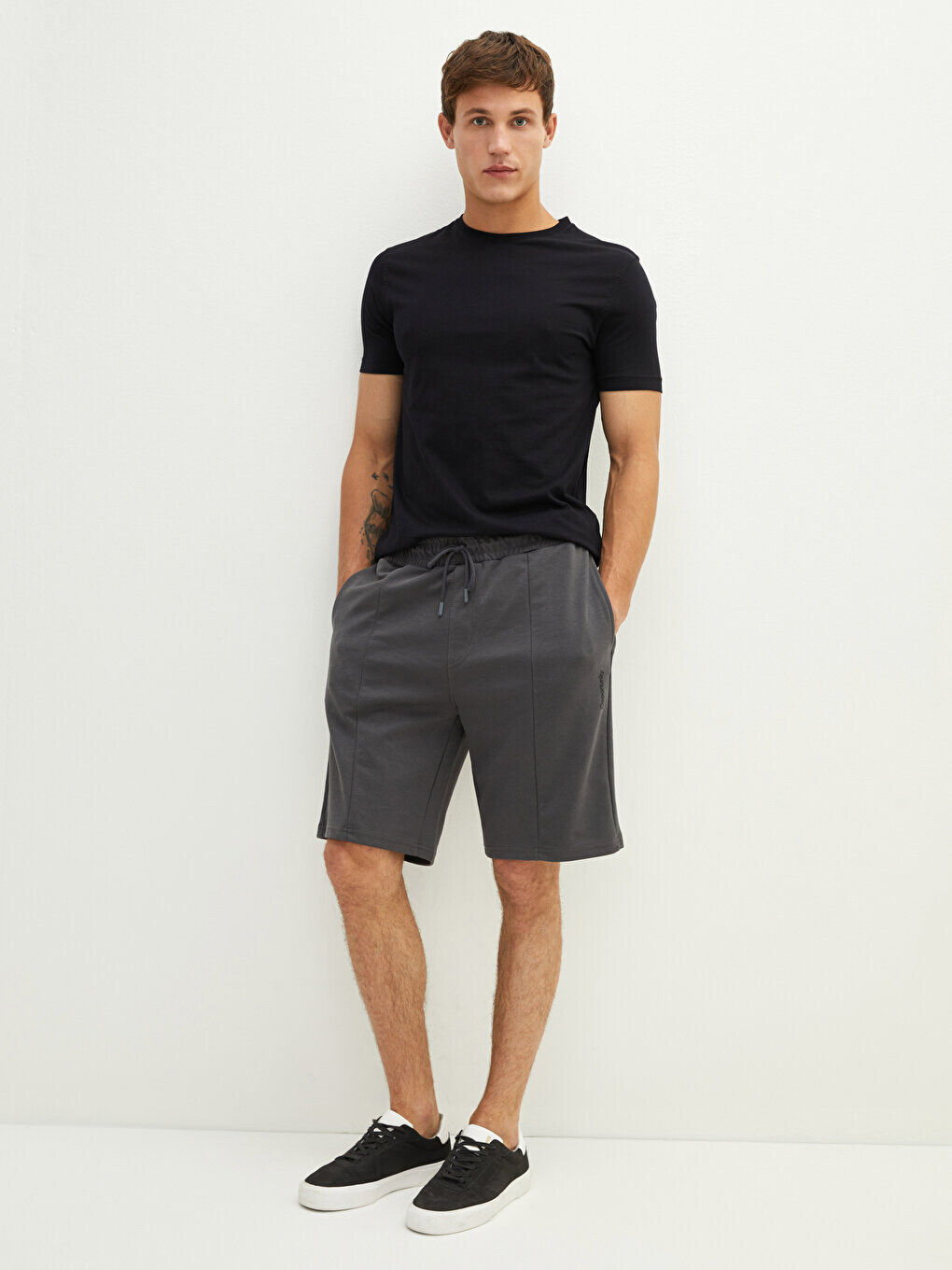 

Трикотажные мужские шорты Slim Fit LCW Casual, темно-серый