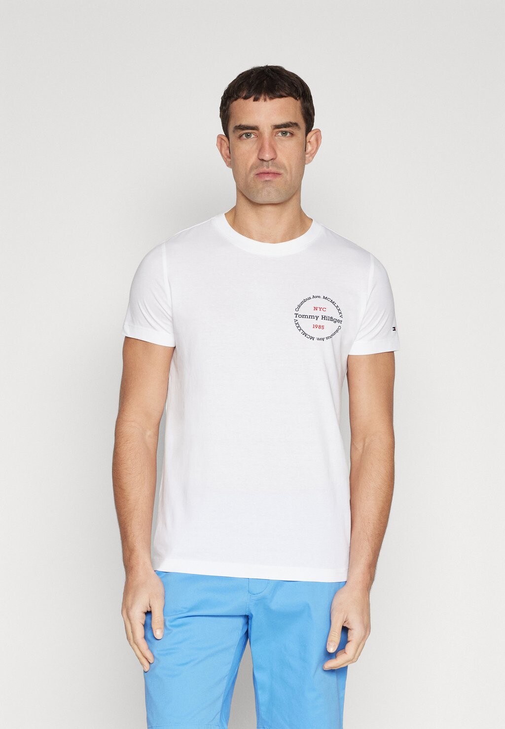 

Футболка с принтом Tommy Hilfiger, белый