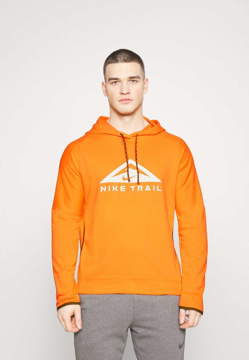

Худи Nike
