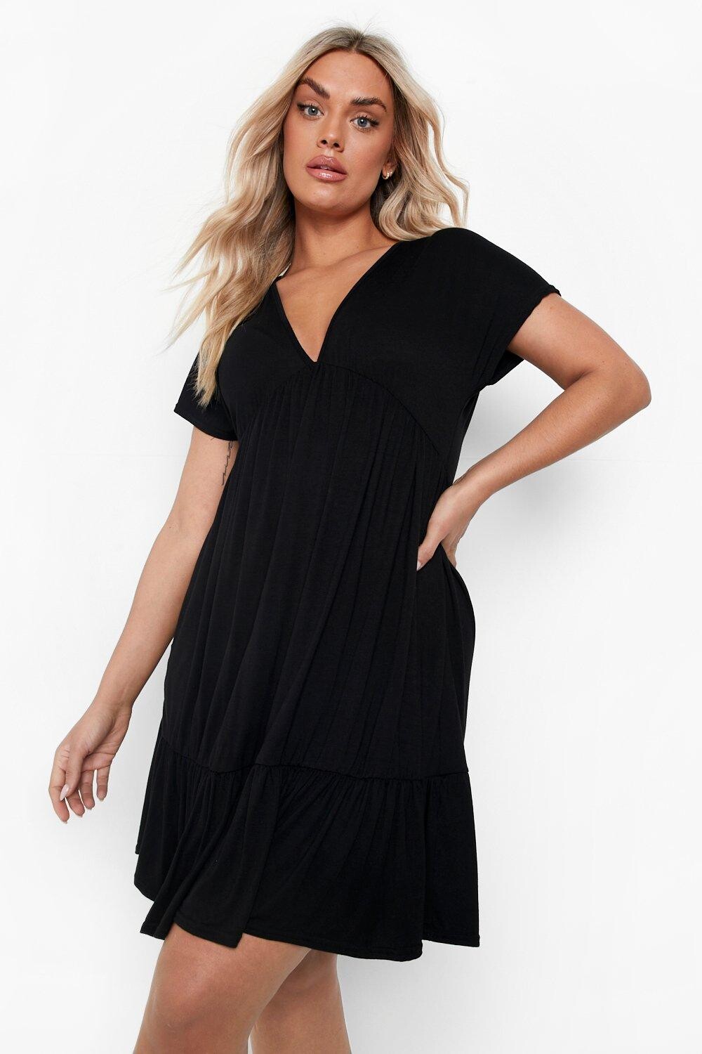 

Платье с v-образным вырезом Boohoo, черный