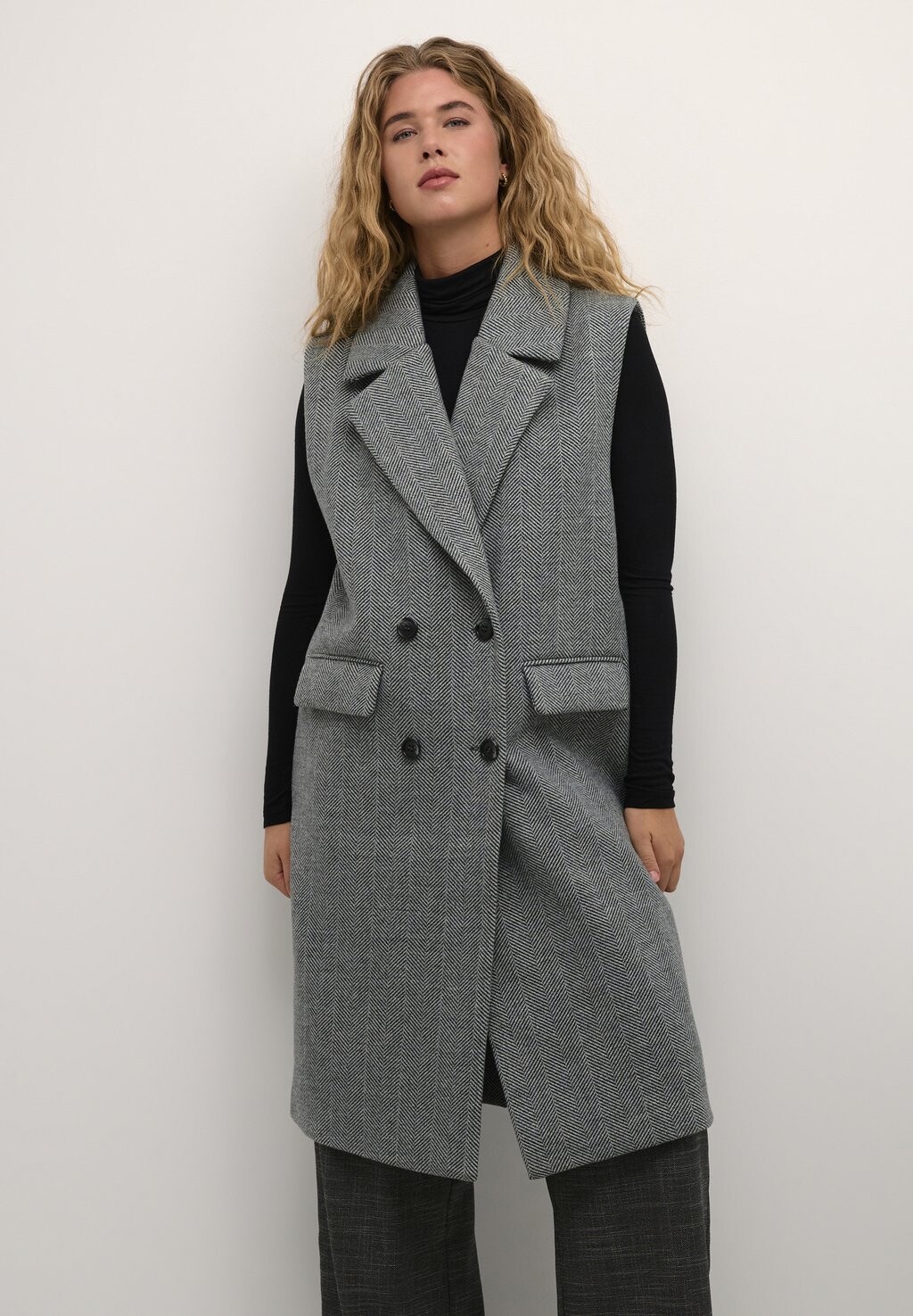 

Жилет Kaffe КАГРИ, цвет dark grey melange