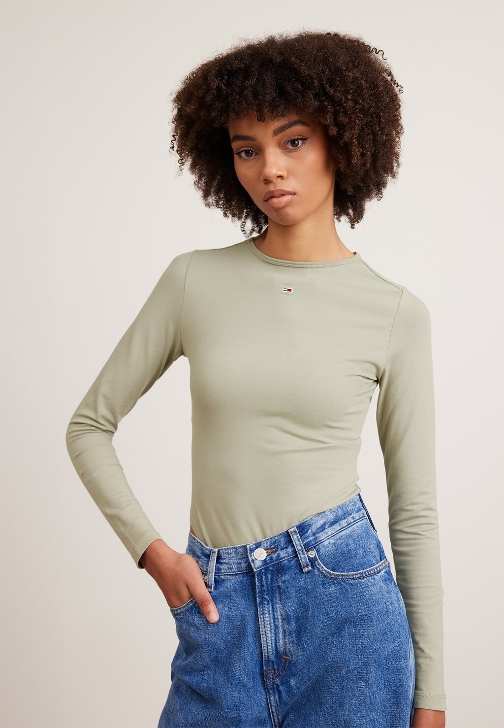 

Топ с длинными рукавами Tommy Jeans ESSENTIAL BODY, цвет faded willow