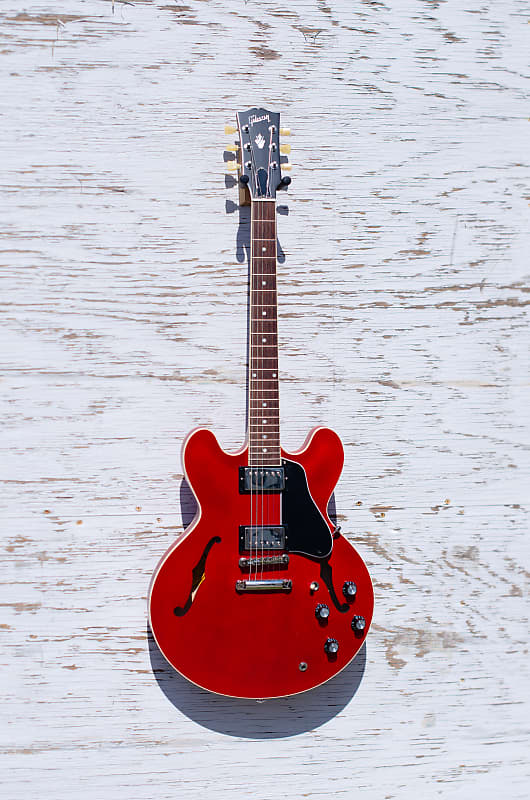 Электрогитара Gibson Modern Collection ES-335 Satin Cherry 2021