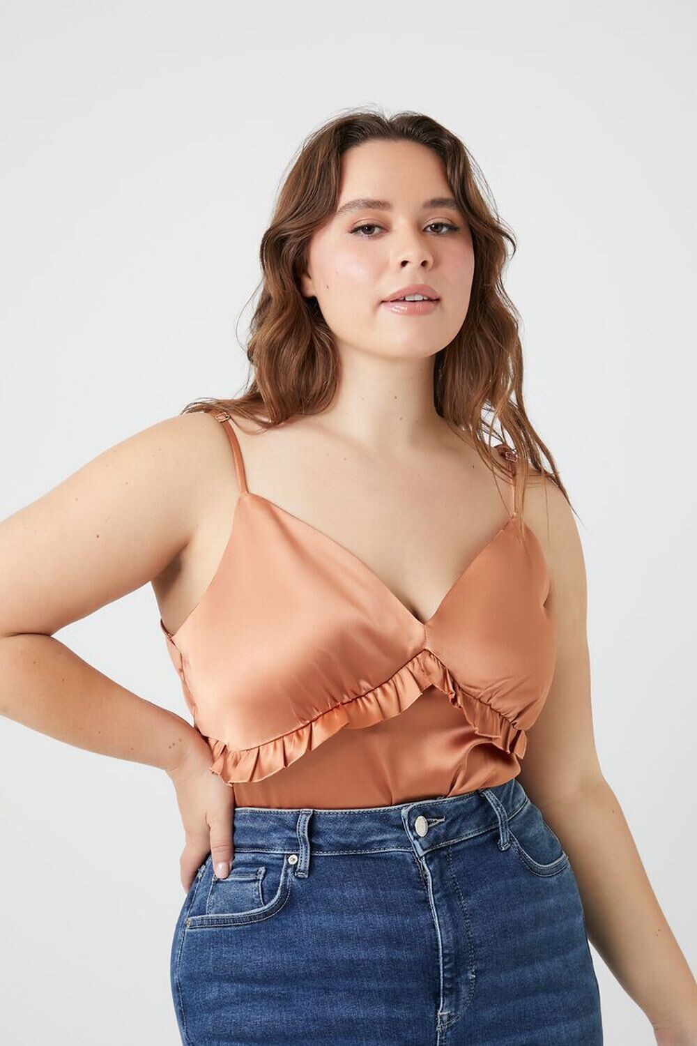 

Атласное боди больших размеров с оборками Forever 21
