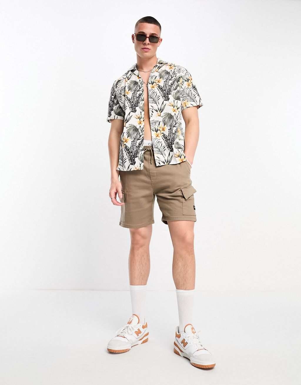 

Белая рубашка с короткими рукавами и принтом Jack & Jones
