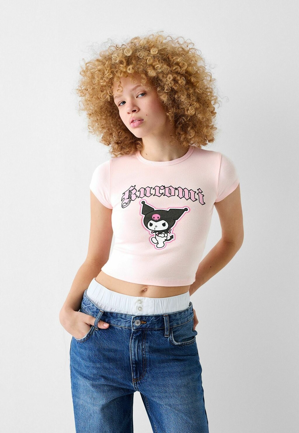 

Футболка с принтом SHORT SLEEVE KUROMI Bershka, цвет light pink