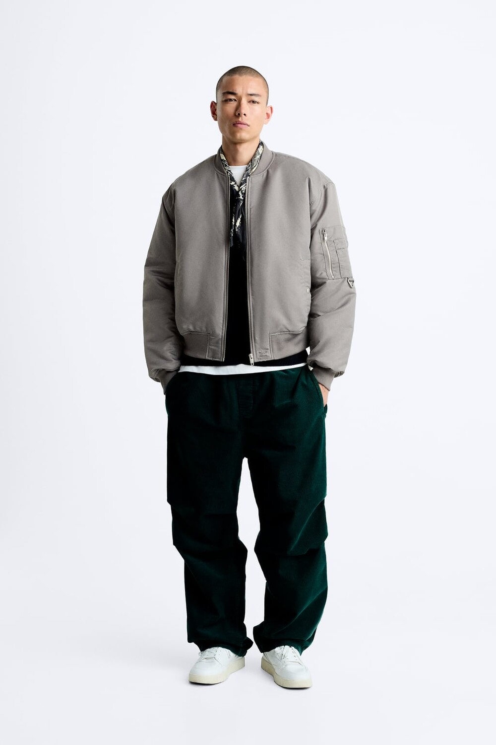 

Стеганый бомбер ZARA, серый
