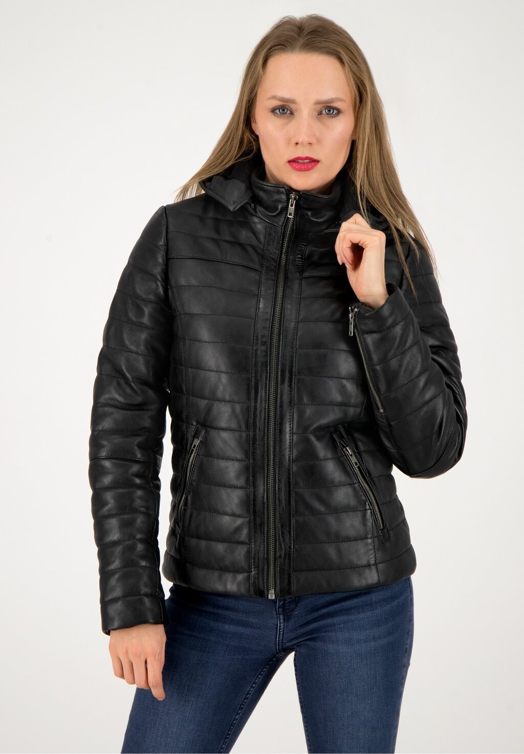 

Кожаная куртка Urban 5884, черный