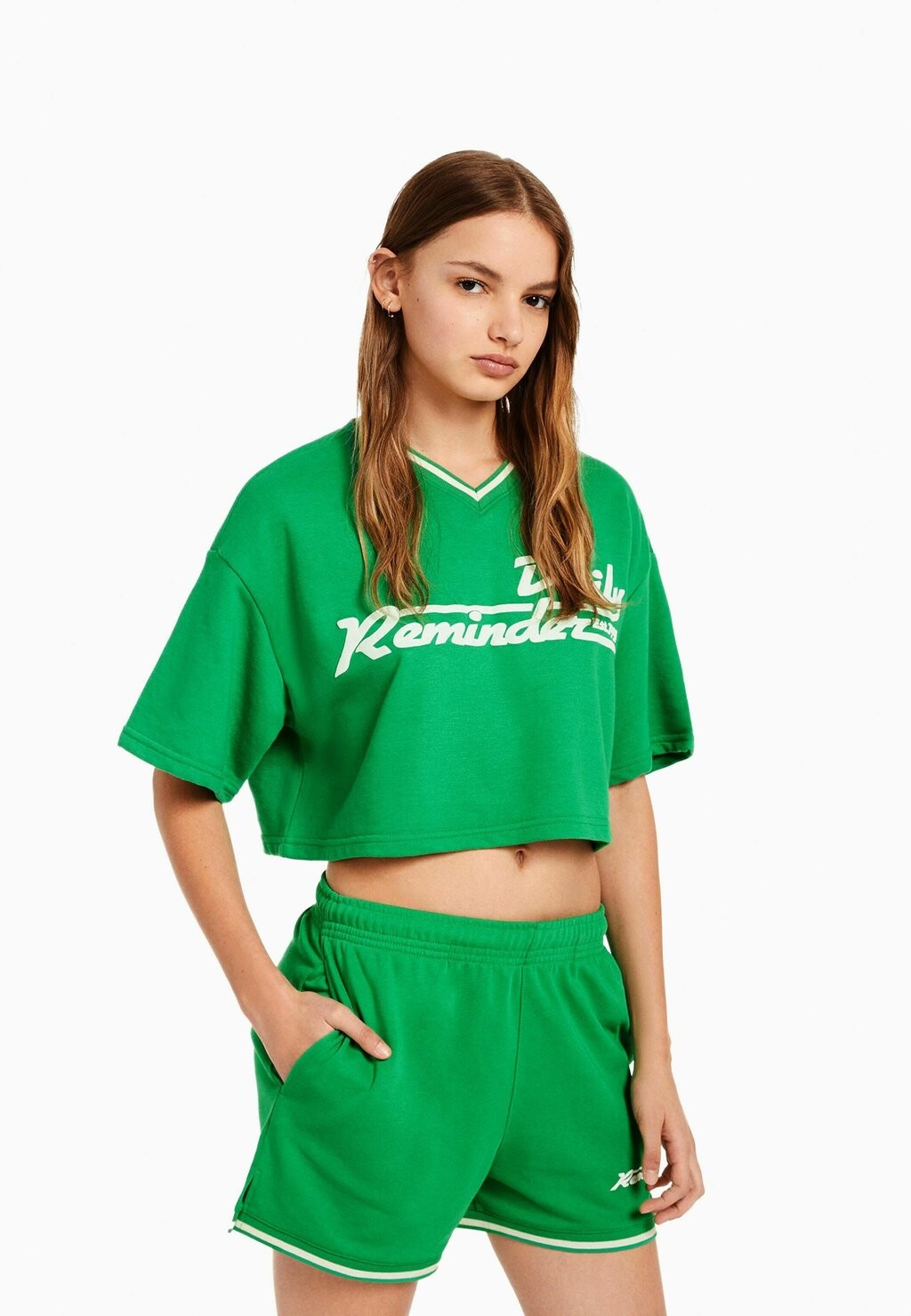 

Спортивные брюки Bershka, зеленый