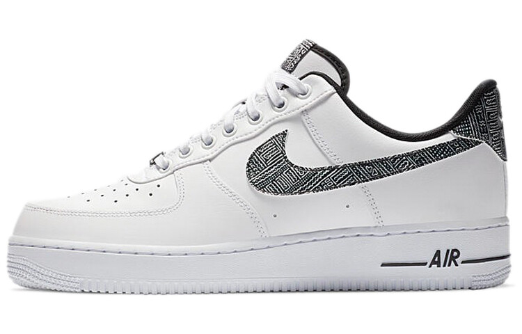 

Кроссовки Nike Air Force 1 '07 с геометрическим принтом