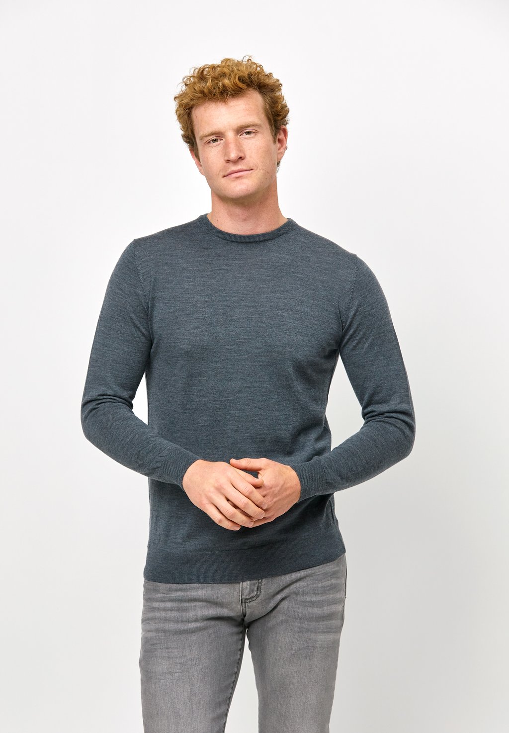 Вязаный свитер CREW NECK PROFUOMO, цвет anthra вязаный свитер crew neck profuomo цвет grey