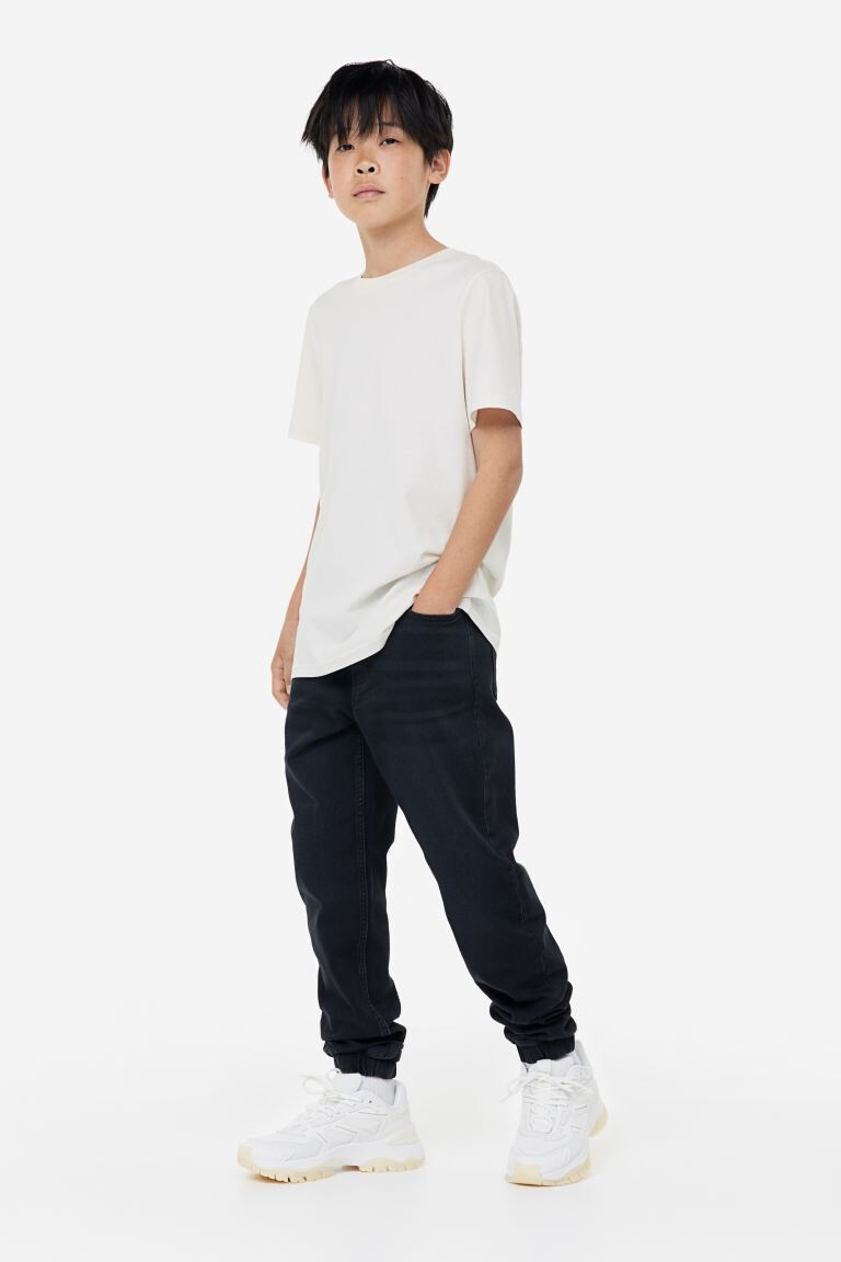 

Комфортные джоггеры из эластичного денима H&M
