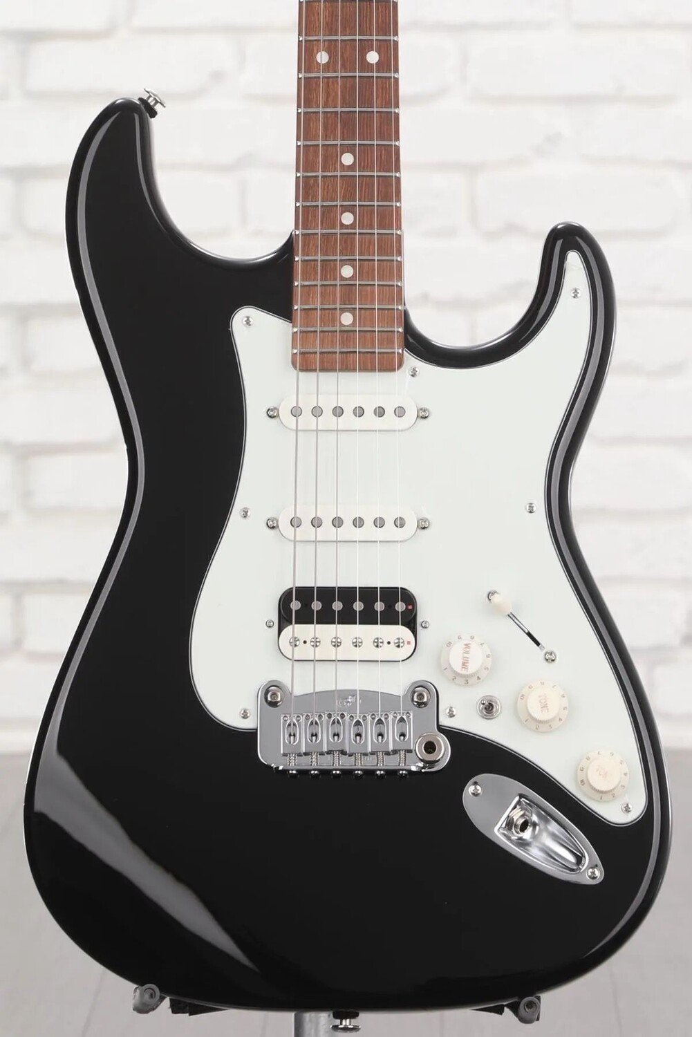 

Электрогитара G&L Fullerton Deluxe Legacy HB - угольно-черный